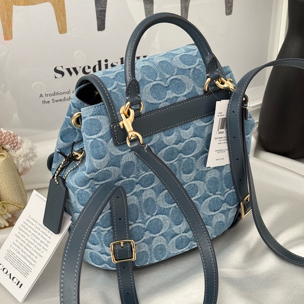 coach Hadley Backpack In Signature Denim - Picture 4 of 11